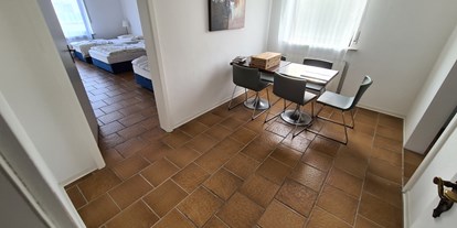 Monteurwohnung - Badezimmer: Gemeinschaftsbad - Deutschland - Essbereich im 1. OG  - Haus Herberge am Waldrand 