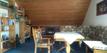 Monteurwohnung - Küche: eigene Küche - Esszimmer  (Wohnzimmer und Esszimmer sind 1 Raum) - Ferienwohnung Veserde