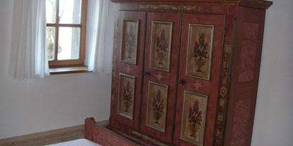 Monteurwohnung - Zimmertyp: Mehrbettzimmer - Franken - Schlafzimmerschrank - Villa Lucia in Kulmbach