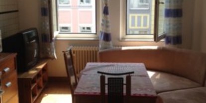 Monteurwohnung - Art der Unterkunft: Gästezimmer - Moers - Wohnzimmer mit TV - Duisburg Meiderich