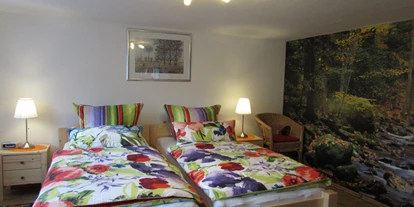 Monteurwohnung - WLAN - PLZ 53894 (Deutschland) - Schlafzimmer mit trennbaren Betten - Pension "Eifel-Landhaus" 