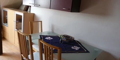 Monteurwohnung - Zimmertyp: Einzelzimmer - Sehnde - Essbereich in der Küche - Alte Post/ Katholische Grundschule
