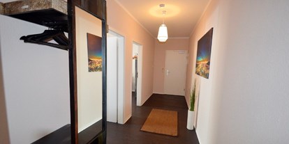 Monteurwohnung - Badezimmer: eigenes Bad - Langula - Flur - City-Apartments Mühlhausen