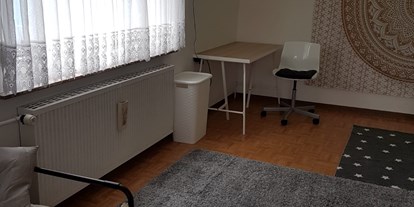 Monteurwohnung - Zimmertyp: Mehrbettzimmer - Ober-Mörlen - Lilian Stolle
