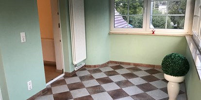 Monteurwohnung - Küche: eigene Küche - Schönwalde Schönwalde - Siedlung - 6 Betten in 4 Zimmer in Falkensee bei Berlin
