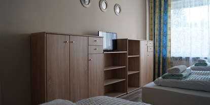 Monteurwohnung - Zimmertyp: Mehrbettzimmer - Teutoburger Wald - Apartment M Schlafzimmer - Yuriy Luchyt