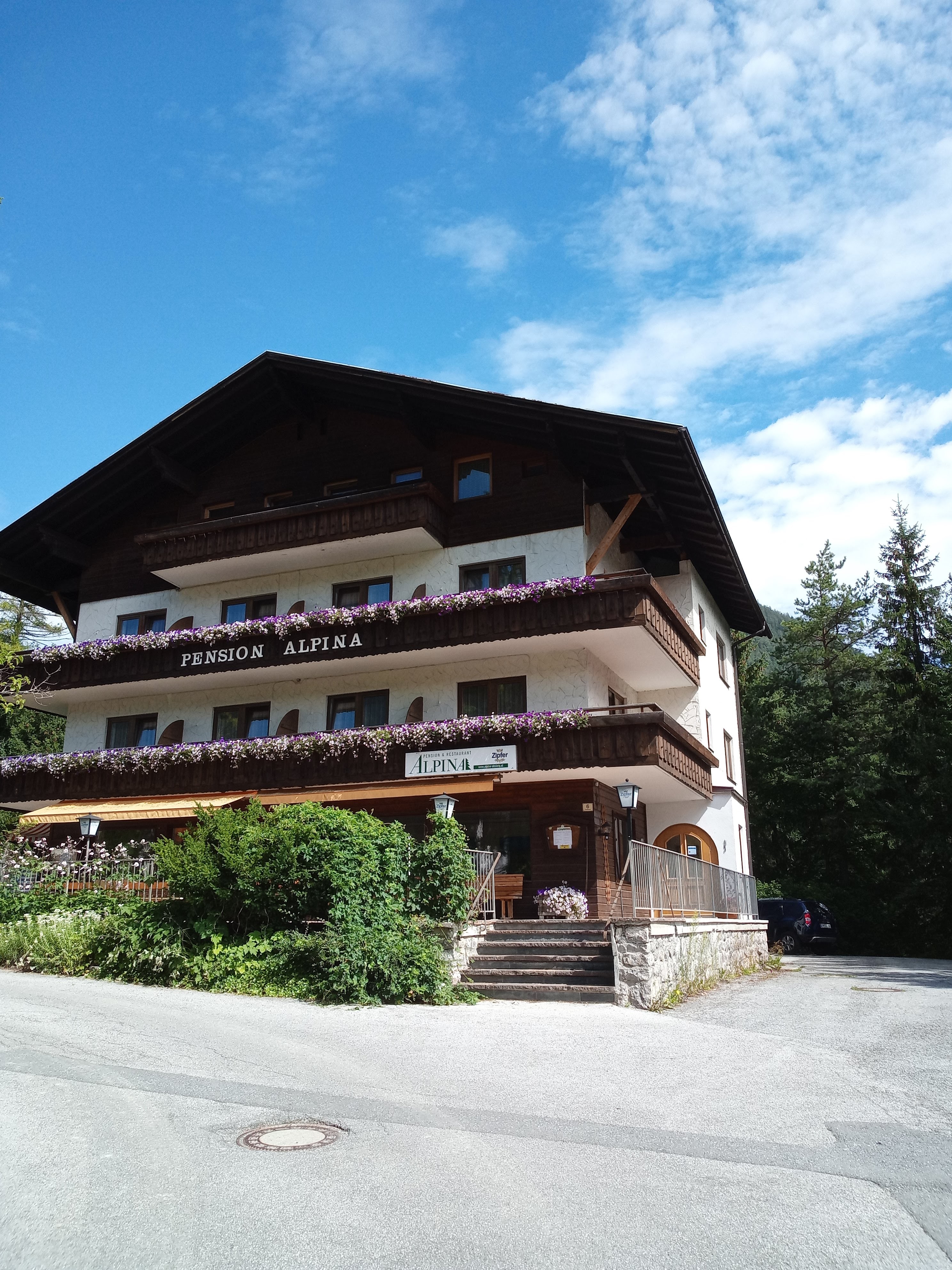 Monteurzimmer - Pension Alpina