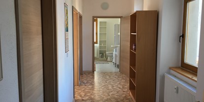 Monteurwohnung - Zimmertyp: Doppelzimmer - Elbeland - Flur, - Wohnen in der Uni-Silber-und Welterbestadt Freiberg. Whg.4
