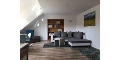 Monteurwohnung - Zimmertyp: Doppelzimmer - Krumbach (Landkreis Günzburg) - FeWo 4 Wohnzimmer - Gästehaus Heiligmann