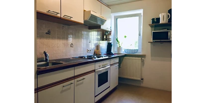 Monteurwohnung - Küche: eigene Küche - Walkertshofen - FeWo 1 Küche - Gästehaus Heiligmann
