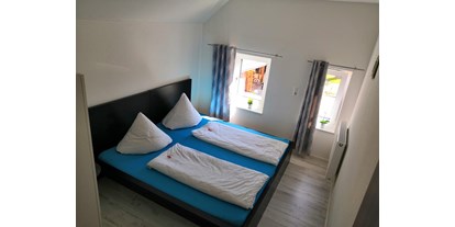 Monteurwohnung - Badezimmer: eigenes Bad - Krumbach (Landkreis Günzburg) - FeWo 3 Schlafen - Gästehaus Heiligmann