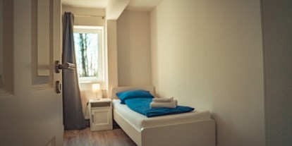 Monteurwohnung - Zimmertyp: Mehrbettzimmer - Rabenkirchen-Faulück - Schlafzimmer 3 Raum Wohnung - Monteurzimmer in Ostseenähe