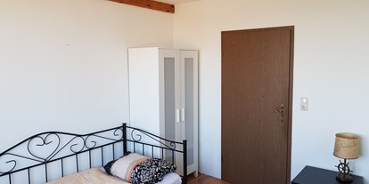 Monteurwohnung - Bettwäsche: Bettwäsche inklusive - Freiburg (Elbe) - Doppelzimmer (2 Einzelbetten)