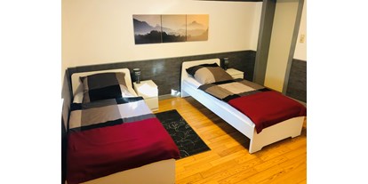 Monteurwohnung - Badezimmer: Gemeinschaftsbad - Wadern - Schlafzimmer 1 - Ferienwohnung 'Am Schaumberg'