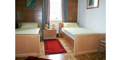 Monteurwohnung - Zimmertyp: Doppelzimmer - PLZ 53879 (Deutschland) - Schlafzimmer - Eifel-Landhaus "Em Gardestüffje"