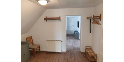 Monteurwohnung - Badezimmer: eigenes Bad - Ostseeküste - Monteurwohnung "Alte Schule Seckeritz" an der Pommerschen Bucht