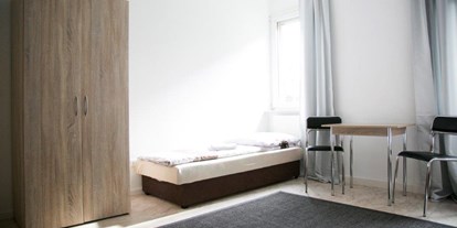 Monteurwohnung - Bettwäsche: Bettwäsche inklusive - Glattbach - weiteres Zimmer - Zimmer in Waldaschaff