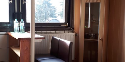 Monteurwohnung - Zimmertyp: Doppelzimmer - Rothenbach - moderne Esstheke - Ferienwohnung Mika 1km von Bad Marienberg