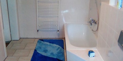 Monteurwohnung - Zimmertyp: Einzelzimmer - Weißig am Raschütz - Bad der Gästewohnung - Gästezimmer u. Wohnung