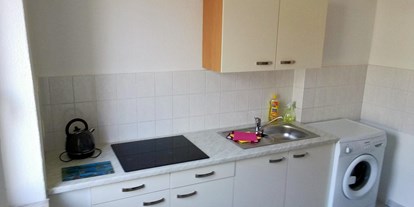 Monteurwohnung - Küche: eigene Küche - Beispiel - Monteurzimmer-Merseburg