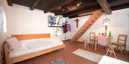 Monteurwohnung - PLZ 2143 (Österreich) - Ansicht Doppelbett im Wohn-Schlafbereich - Gästehaus Nitsch