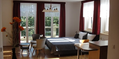 Monteurwohnung - Bettwäsche: Bettwäsche inklusive - Leubnitz - Wohn- und Schlafraum - Ferienwohnung zum Entspannen