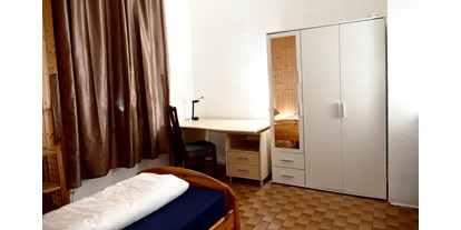 Monteurwohnung - Badezimmer: Gemeinschaftsbad - Ötigheim - Zimmer in Baden-Baden 