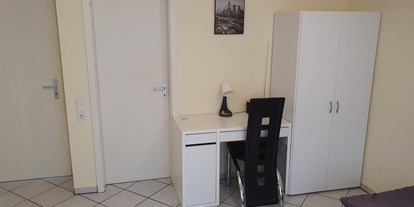 Monteurwohnung - Waschmaschine - Wies (Landkreis Lörrach) - Schlafzimmer 1 - Ferienwohnung Patrizia