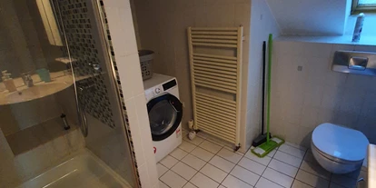 Monteurwohnung - Kühlschrank - Kandern - Dusche & WC OG - Ferienwohnung Patrizia