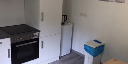Monteurwohnung - Waschmaschine - PLZ 74545 (Deutschland) - Küchen-Beispiel im Haus 8, OG - Praktische Monteur Wohnung