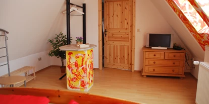 Monteurwohnung - Zimmertyp: Einzelzimmer - Kitzingen Siedlung - Dachzimmer - Schlafen wie Zuhause