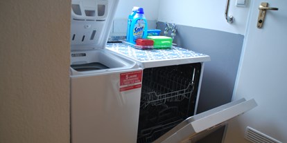 Monteurwohnung - Küche: eigene Küche - Gerbrunn - Waschmaschine Geschirrspüler - Schlafen wie Zuhause