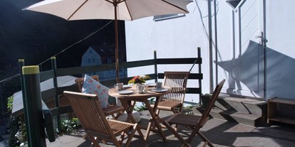 Monteurwohnung - Küche: eigene Küche - Stolpen - Eigene Sonnenterrasse - Dopplestöckiges Ferienhaus in Loschwitz