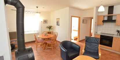Monteurwohnung - Zimmertyp: Doppelzimmer - Barkow - FEWO an der Koppel für 4-6 Personen mit Kamin - Ferienhof Zislow