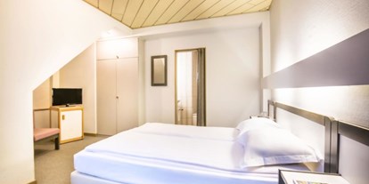 Monteurwohnung - Zimmertyp: Doppelzimmer - Gemünd - Monteurzimmer in Luxemburg - HOTEL LE POSTILLON