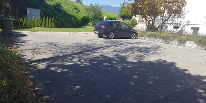 Monteurwohnung - Parkplatz: eigener Parkplatz vorhanden - Schweiz - Casa Carmela Apartments