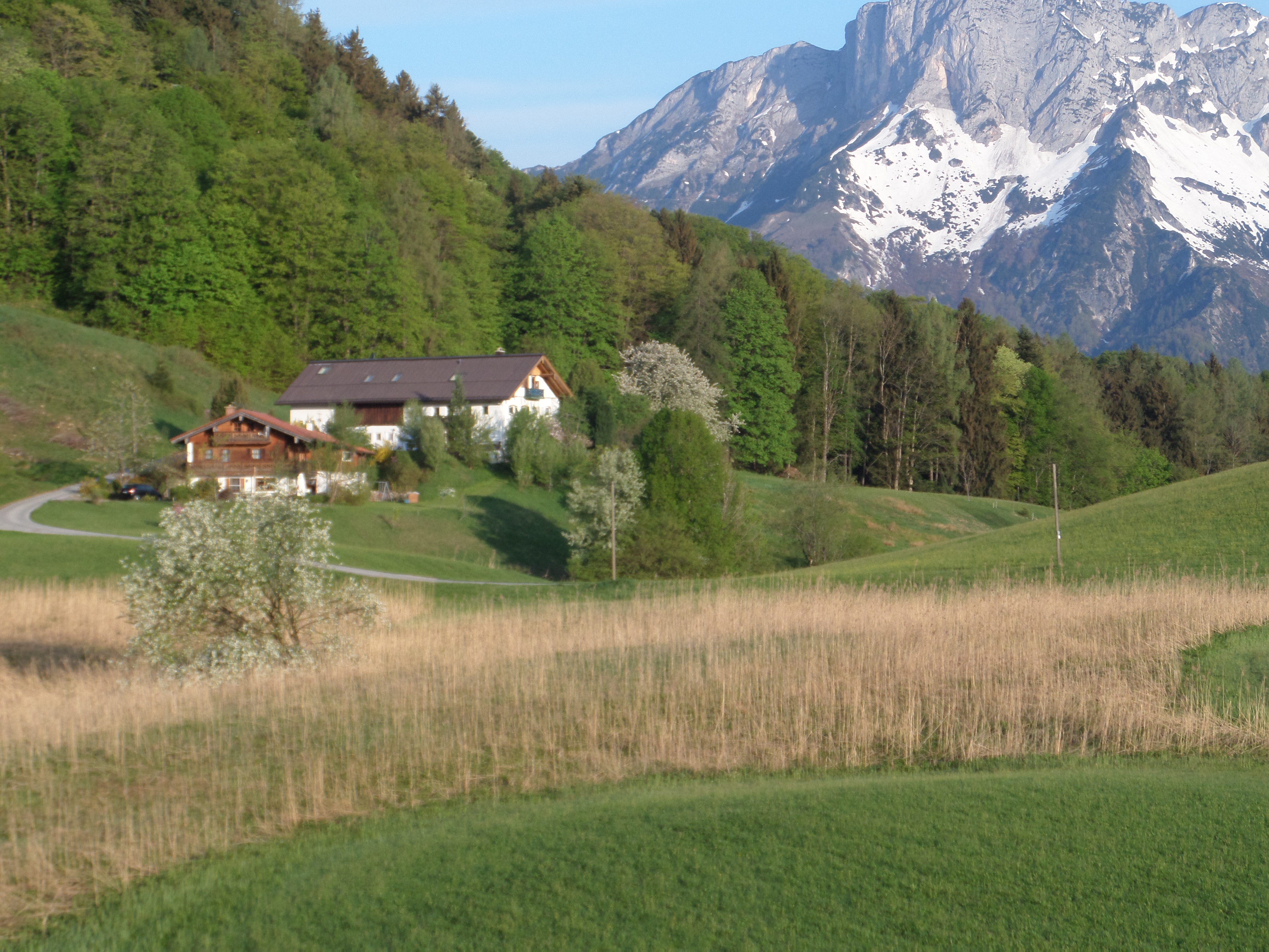 Monteurzimmer - Das  Lehnhäusl  in  Berchtesgaden  Oberau, im Hintergrund der Untersberg
 - Lehnhäusl in Berchtesgaden ab € 49,--