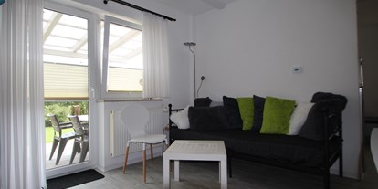 Monteurwohnung - Küche: eigene Küche - Apartment mit Terrasse - Monteurzimmer Meyer Varel