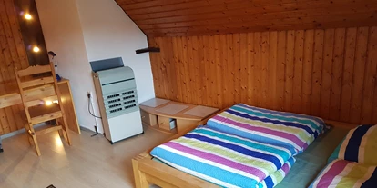 Monteurwohnung - Waschmaschine - PLZ 74545 (Deutschland) - Appartement, 2 Zimmer mit 2 Doppelbetten, gemeinschaftlich Küche, Bad, WC, Aufenthaltsraum mit TV - Markus Hahn