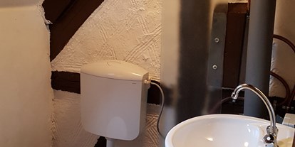 Monteurwohnung - Kaffeemaschine - Künzelsau - Rustikales Appartement WC - Markus Hahn