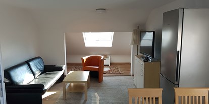 Monteurwohnung - Balkon - Denkingen - Wohnung 1 -  Wohnbereich - Ferri's Monteurzimmer