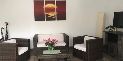 Monteurwohnung - Zimmertyp: Mehrbettzimmer - Emtmannsberg - Wohnzimmer - Ruhige Ferienwohnung 