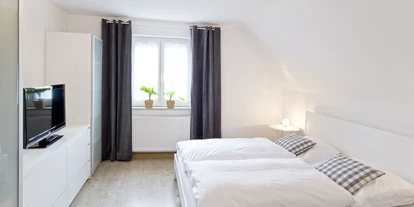 Monteurwohnung - Zimmertyp: Mehrbettzimmer - Wenzenbach - Ferienhaus mit 2 separaten 2 Zimmer Wohnungen und Stellplatz