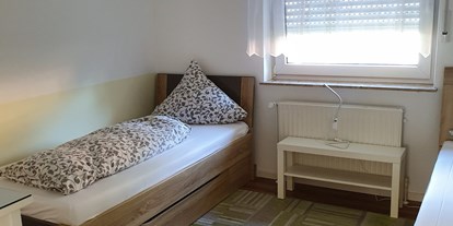 Monteurwohnung - Zimmertyp: Einzelzimmer - PLZ 33098 (Deutschland) - Thunemühle, 1 von 2 Doppelzimmer in abgeschlossener Wohnung - Gaby Rulle
