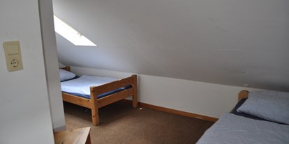 Monteurwohnung - Kühlschrank - PLZ 46395 (Deutschland) - Zwergenzimmer - Monteurzimmer-Borken -- 8 Einzelbetten in 4 DZ. 2 Bäder