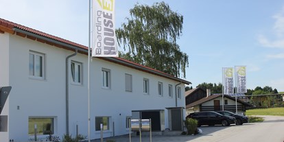 Monteurwohnung - Kühlschrank - Bruck Alxing - Unser Parkplatz - Boardinghouse37