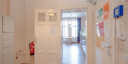 Monteurwohnung - Zimmertyp: Doppelzimmer - Berlin-Stadt - Ab 29€ annabanana Hostel 5 min Alexanderplatz 