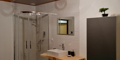 Monteurwohnung - Badezimmer: Gemeinschaftsbad - Einöd (Kapfenberg) - Manuela Habenbacher