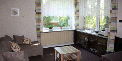Monteurwohnung - Kühlschrank - PLZ 23820 (Deutschland) - Wohnzimmer EG - Ferienwohnung Buttemühle