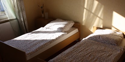 Monteurwohnung - Einzelbetten - Binnenland - Schlafzimmer OG - Ferienwohnung Buttemühle